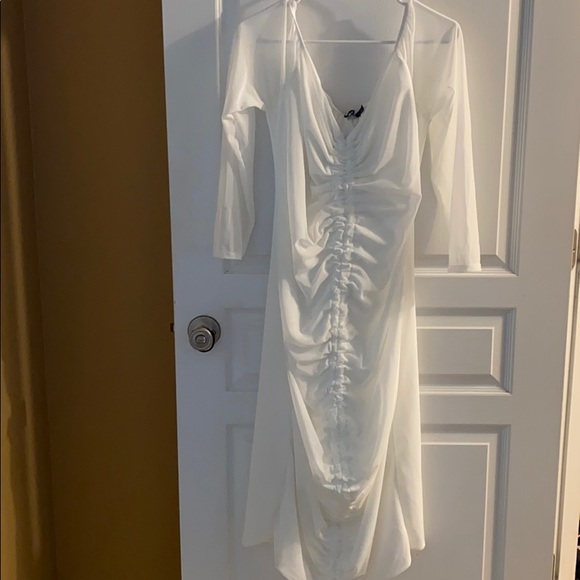 Plus White Mesh Ruched Bardot Midi Dress - Picture 3 of 3